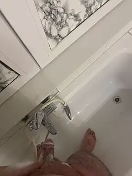 Snapshot of Loco42- chatting on 03/01/25, 09:04 Loco42- online show from 03/01/25, 09:04