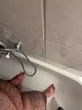 Snapshot of Loco42- chatting on 11/03/25, 09:59 Loco42- online show from 11/03/25, 09:59