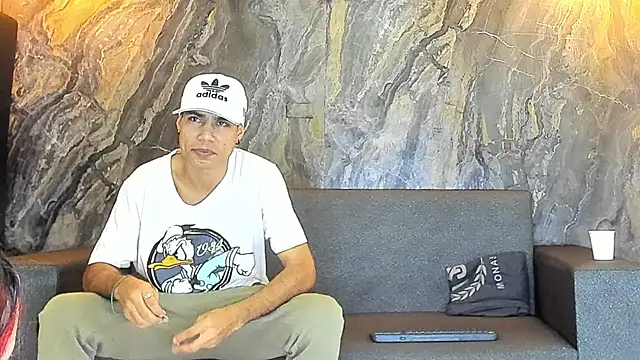 Duodreamhot online show from 12/16/24, 04:45