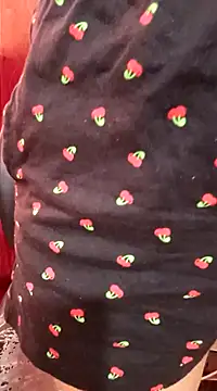 Snapshot of cute-neha70 chatting on 02/05/25, 06:46 cute-neha70 online show from 02/05/25, 06:46