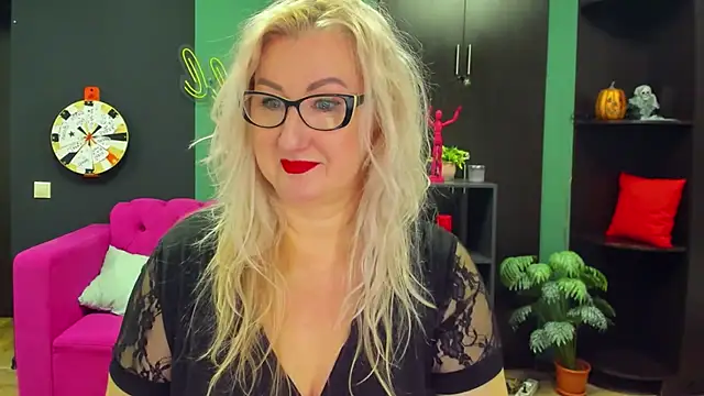 ChristyBrooks online show from 03/21/25, 01:12