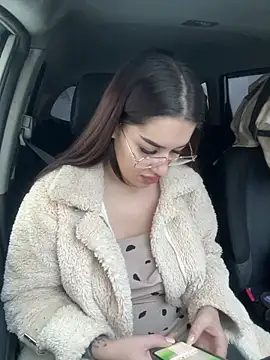 VikiDemi online show from 01/10/25, 07:35