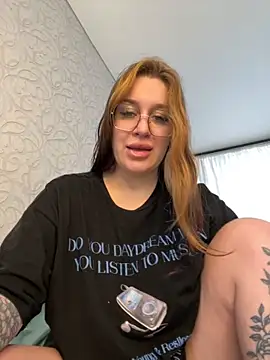 VikiDemi online show from 09/25/25, 06:39