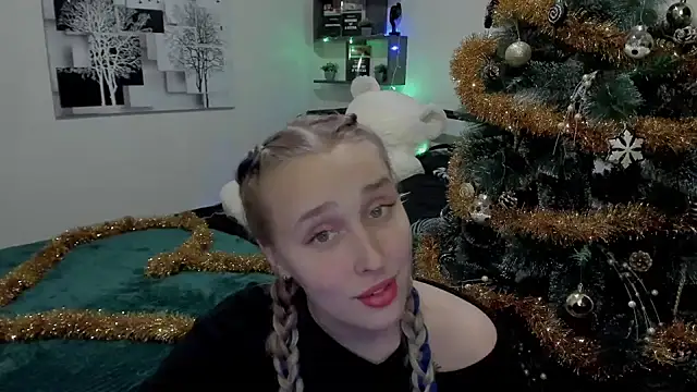 LinaTruly online show from 12/14/24, 11:12