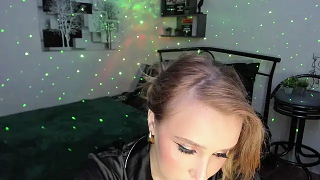 LinaTruly online show from 01/22/25, 09:32