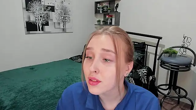 LinaTruly online show from 03/04/25, 08:16