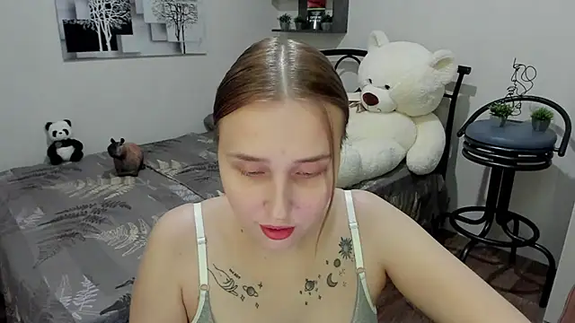 LinaTruly online show from 03/17/25, 09:23