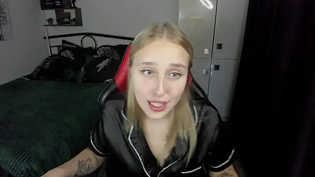 LinaTruly online show from 09/11/25, 09:48