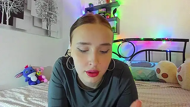 LinaTruly online show from 03/13/26, 09:54