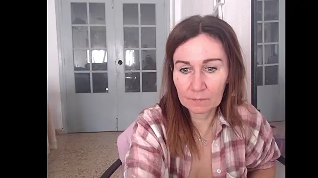 Snapshot of TamaraSweetxo chatting on 11/06/25, 10:27 TamaraSweetxo online show from 11/06/25, 10:27