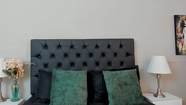 Robin Rief online show from 09/27/25, 03:44