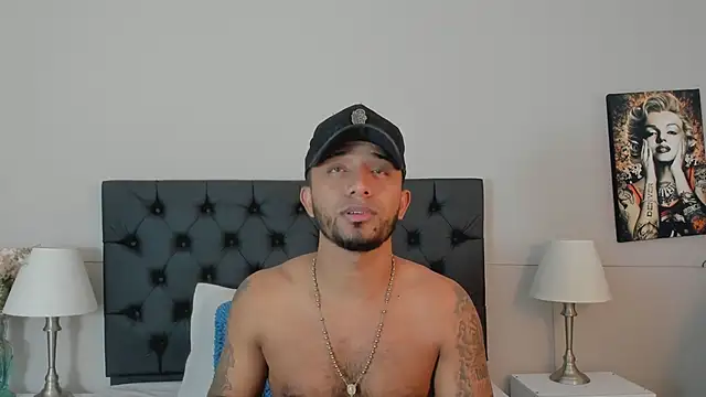 Robin Rief online show from 10/04/25, 03:37