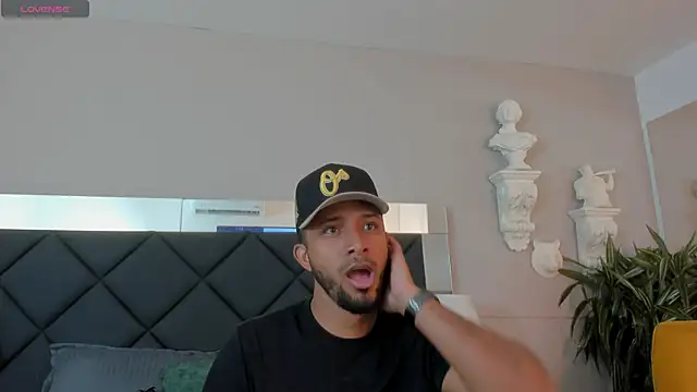 Robin Rief online show from 11/23/25, 03:50