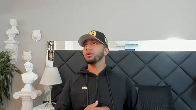 Robin Rief online show from 11/26/25, 03:18