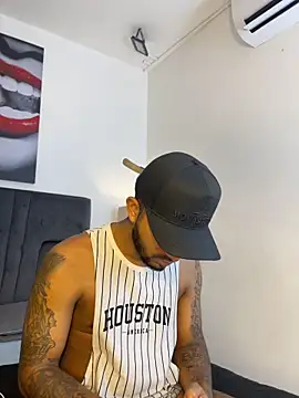 Snapshot of Robin_Rief chatting on 02/20/26, 03:25 Robin Rief online show from 02/20/26, 03:25