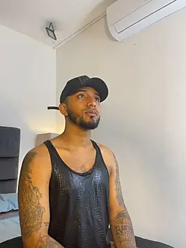 Snapshot of Robin_Rief chatting on 02/27/26, 04:12 Robin Rief online show from 02/27/26, 04:12