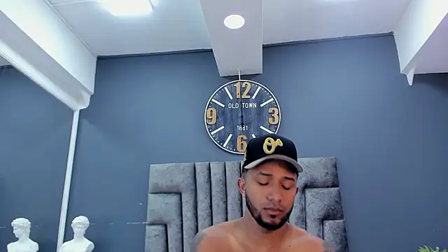 Robin Rief online show from 03/31/26, 07:36