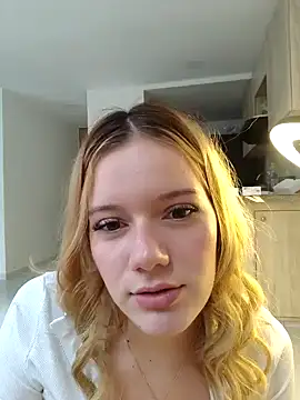 NicoleCut online show from 02/21/25, 10:59