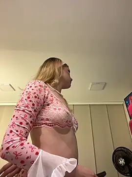 NicoleCut online show from 09/12/25, 10:37