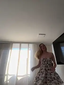 NicoleCut online show from 10/29/25, 11:56