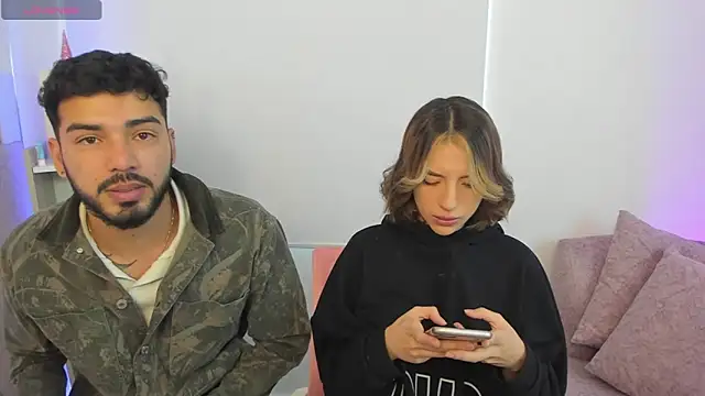 Snapshot of savage_sweethearts chatting on 12/31/24, 04:04 savage sweethearts online show from 12/31/24, 04:04