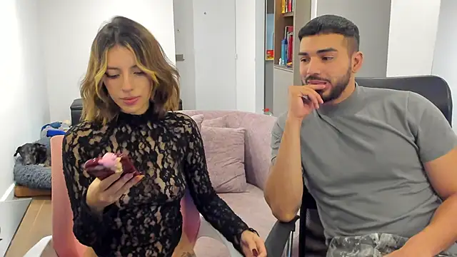 Snapshot of savage_sweethearts chatting on 03/07/25, 03:29 savage sweethearts online show from 03/07/25, 03:29