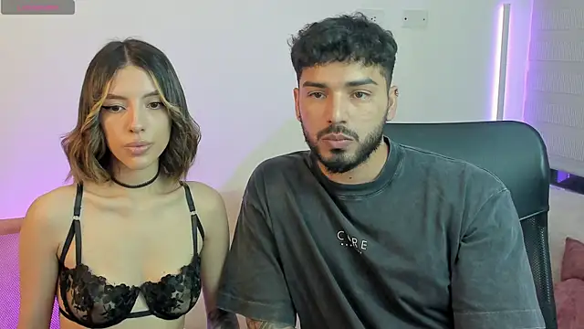 Snapshot of savage_sweethearts chatting on 09/23/25, 01:41 savage sweethearts online show from 09/23/25, 01:41