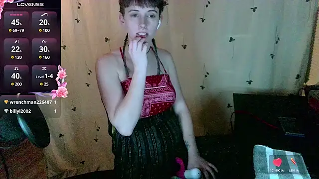 Snapshot of _hellostormy_ chatting on 02/05/25, 12:31 hellostormy online show from 02/05/25, 12:31