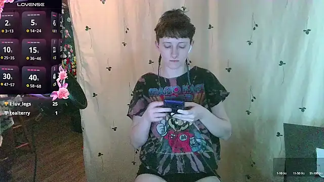 Snapshot of _hellostormy_ chatting on 02/05/25, 07:53 hellostormy online show from 02/05/25, 07:53