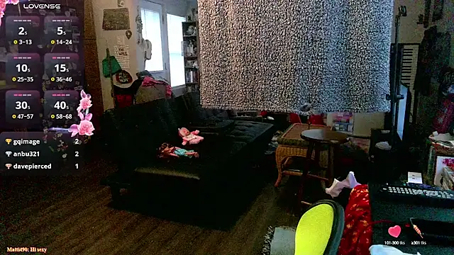 Snapshot of _hellostormy_ chatting on 02/13/25, 01:37 hellostormy online show from 02/13/25, 01:37