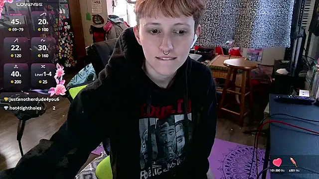 Snapshot of _hellostormy_ chatting on 02/14/25, 03:15 hellostormy online show from 02/14/25, 03:15