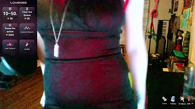 Snapshot of _hellostormy_ chatting on 03/05/25, 09:27 hellostormy online show from 03/05/25, 09:27