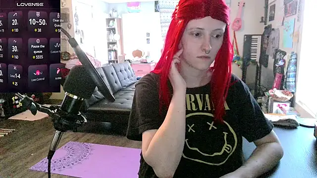 Snapshot of _hellostormy_ chatting on 03/08/25, 02:19 hellostormy online show from 03/08/25, 02:19