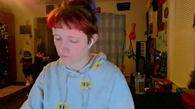 Snapshot of _hellostormy_ chatting on 03/11/25, 11:33 hellostormy online show from 03/11/25, 11:33