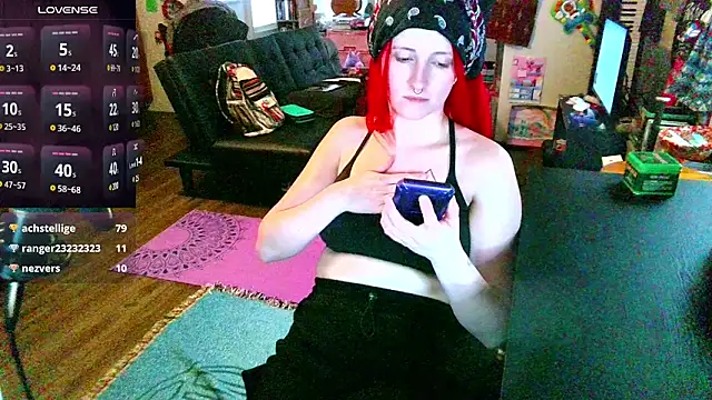 Snapshot of _hellostormy_ chatting on 03/15/25, 11:39 hellostormy online show from 03/15/25, 11:39