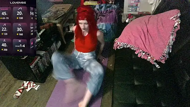 Snapshot of _hellostormy_ chatting on 03/23/25, 12:26 hellostormy online show from 03/23/25, 12:26