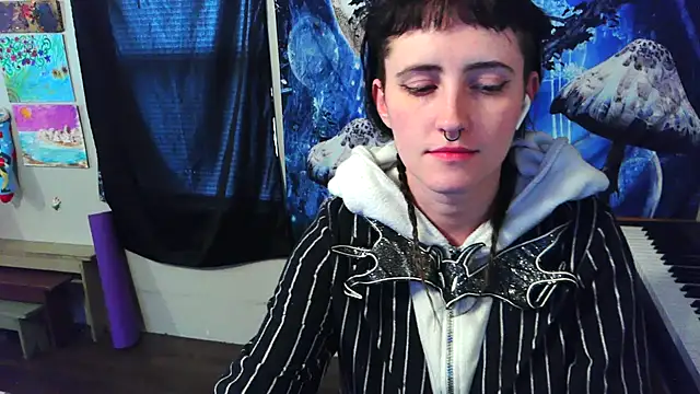 Snapshot of _hellostormy_ chatting on 11/24/25, 06:18 hellostormy online show from 11/24/25, 06:18