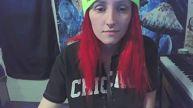 Snapshot of _hellostormy_ chatting on 12/13/25, 09:31 hellostormy online show from 12/13/25, 09:31