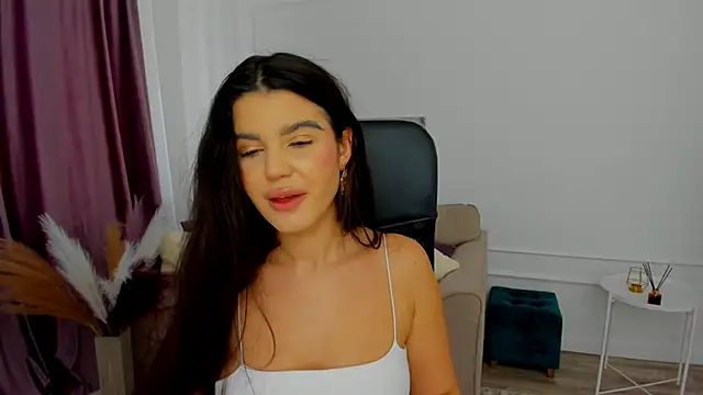 AlluringAriel online show from 02/06/25, 06:29