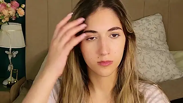 Teresa Stane online show from 09/17/25, 07:21