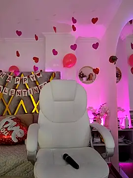 Aurora Brownn online show from 02/20/25, 10:27