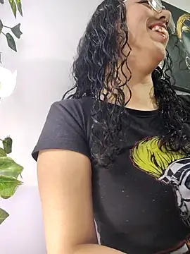 Aurora Brownn online show from 09/11/25, 04:12