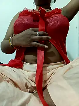 Snapshot of Haniya-143 chatting on 01/28/25, 10:23 Haniya-143 online show from 01/28/25, 10:23