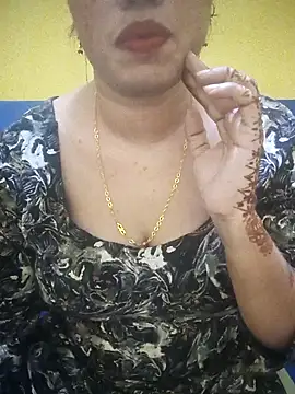 Snapshot of Haniya-143 chatting on 09/09/25, 08:08 Haniya-143 online show from 09/09/25, 08:08