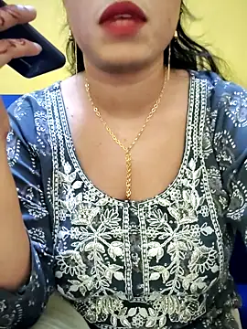 Snapshot of Haniya-143 chatting on 09/11/25, 04:18 Haniya-143 online show from 09/11/25, 04:18