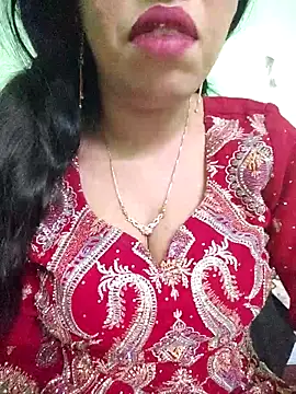 Snapshot of Haniya-143 chatting on 11/29/25, 07:28 Haniya-143 online show from 11/29/25, 07:28