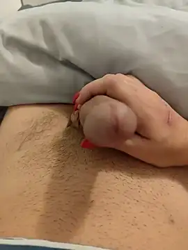 Snapshot of ariel-rick chatting on 10/25/25, 01:13 ariel-rick online show from 10/25/25, 01:13