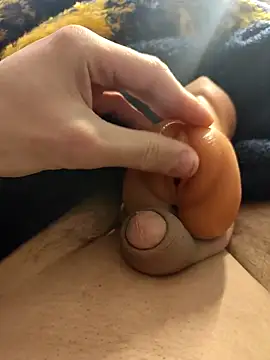 Snapshot of ariel-rick chatting on 11/11/25, 04:29 ariel-rick online show from 11/11/25, 04:29