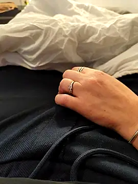 ariel-rick online show from 12/19/25, 10:28