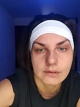 Snapshot of Magic__smile chatting on 12/16/24, 04:55 Magic smile online show from 12/16/24, 04:55